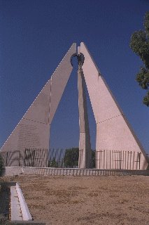 The new monument at Talavera, 16k